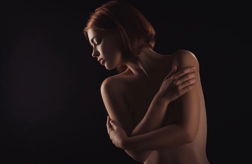 a nude girl